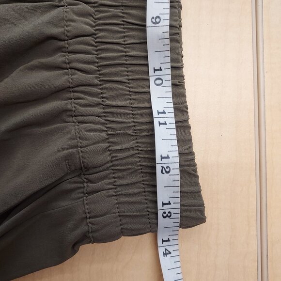 Vuori Villa Wide Leg Pants M Dark Oregano (Green) Short 25-26" Inseam - Picture 5 of 8